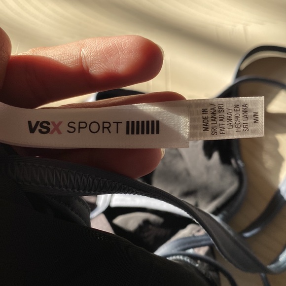 5 For 20 Sale VS Sport Unlined Sports Bra, With A Low Neckline Size Medium - Picture 6 of 6